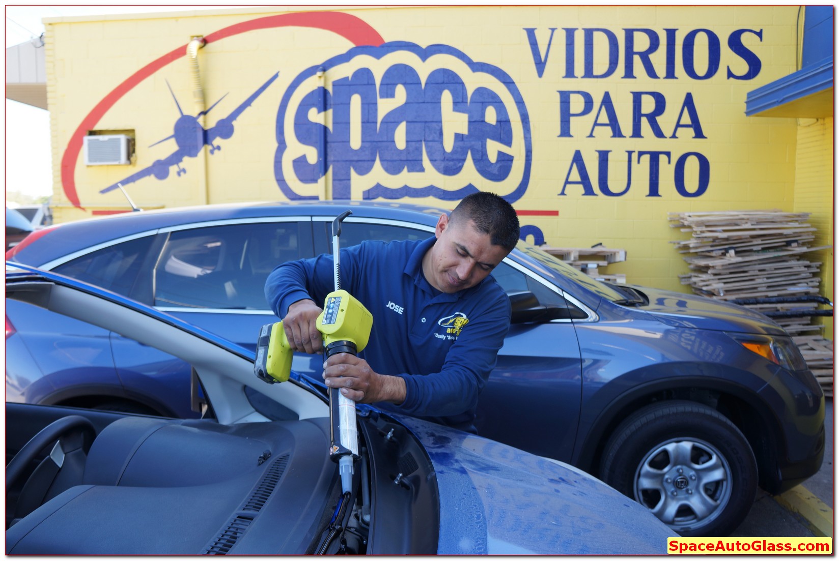 galleryes Space Auto Glass