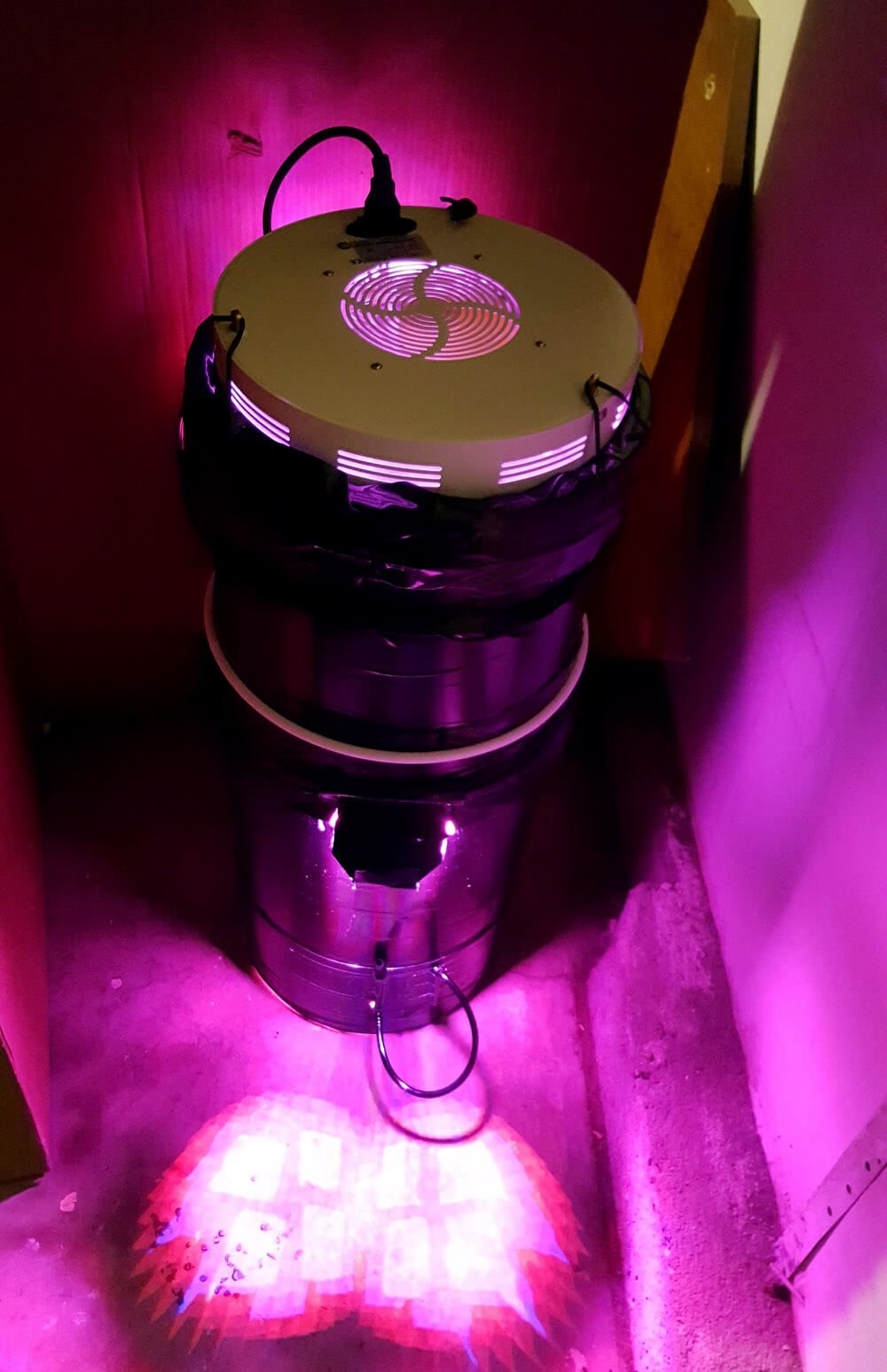 BREAKING BUILD Space Buckets DIY Indoor Gardening