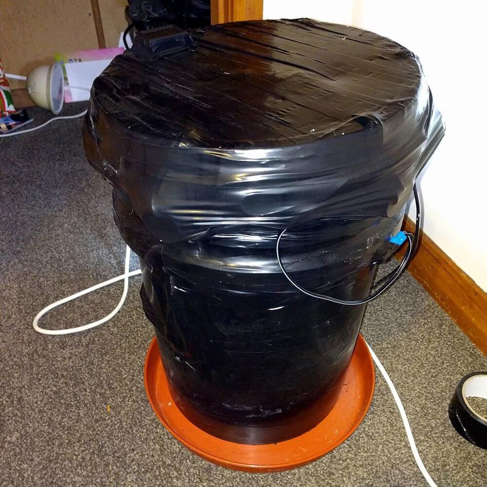 JEFF'S BUILD Space Buckets DIY Indoor Gardening