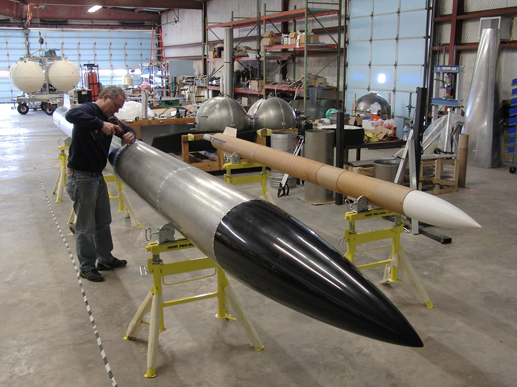 Armadillo Aerospace Developing a Tube Rocket International Space