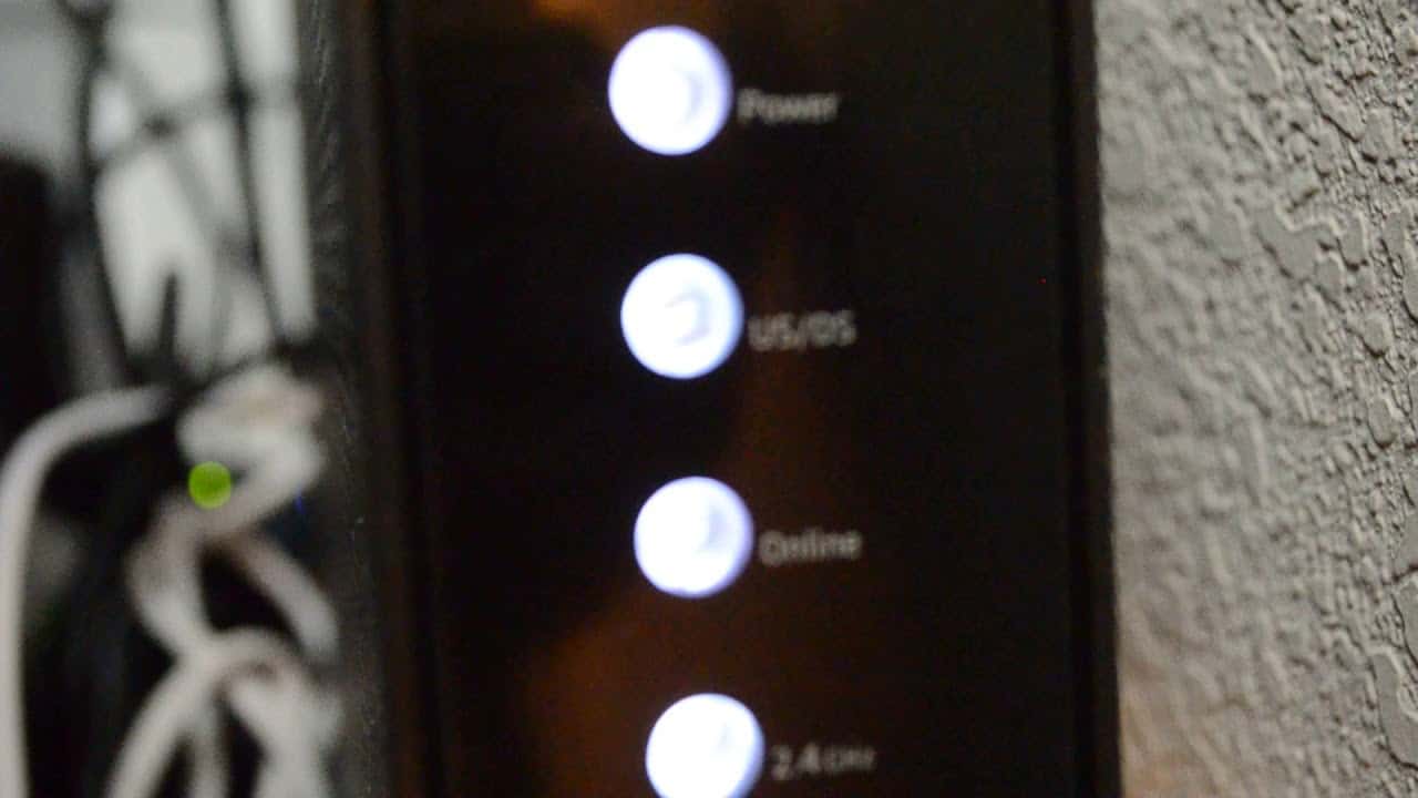 Xfinity modem blinking green Spacehop