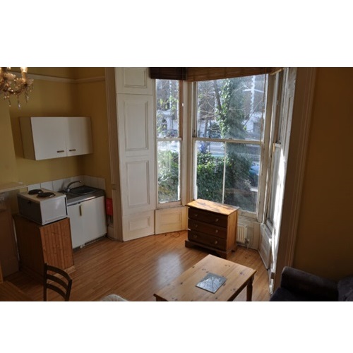 Large Double SemiStudio To RentHammersmith Grove, LondonW6 7HB£280pw