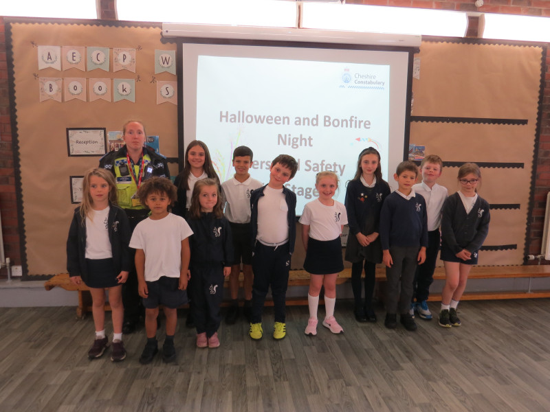 Alderley Edge Community Primary School PSCO Shares Halloween and
