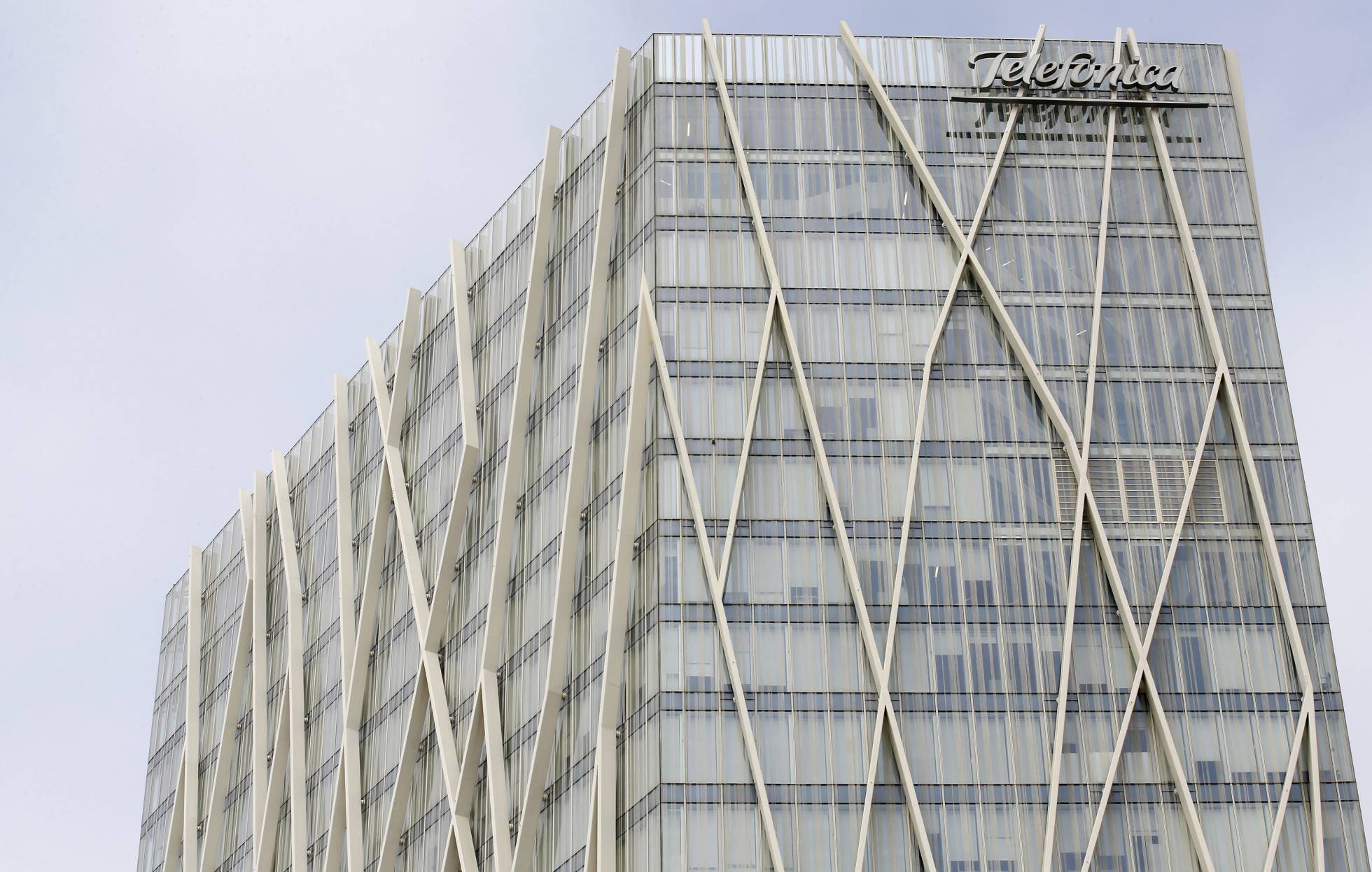 Telefónica agrees €550M data center sale to Asterion