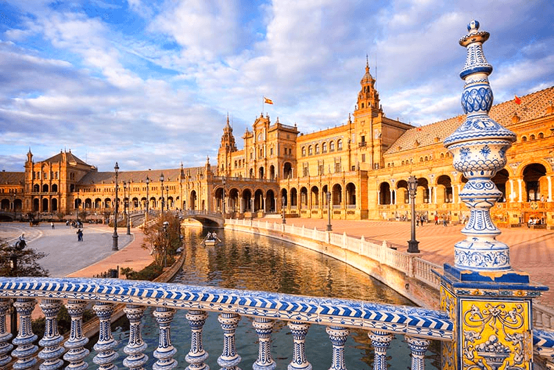9 JawDropping Famous Historical Monuments & Landmarks In Seville