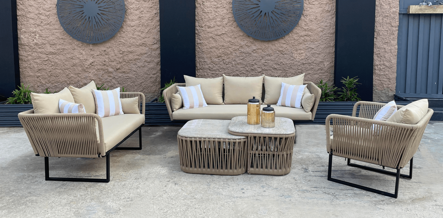 Shop the Best Outdoor Sofas for Relaxation and Style!