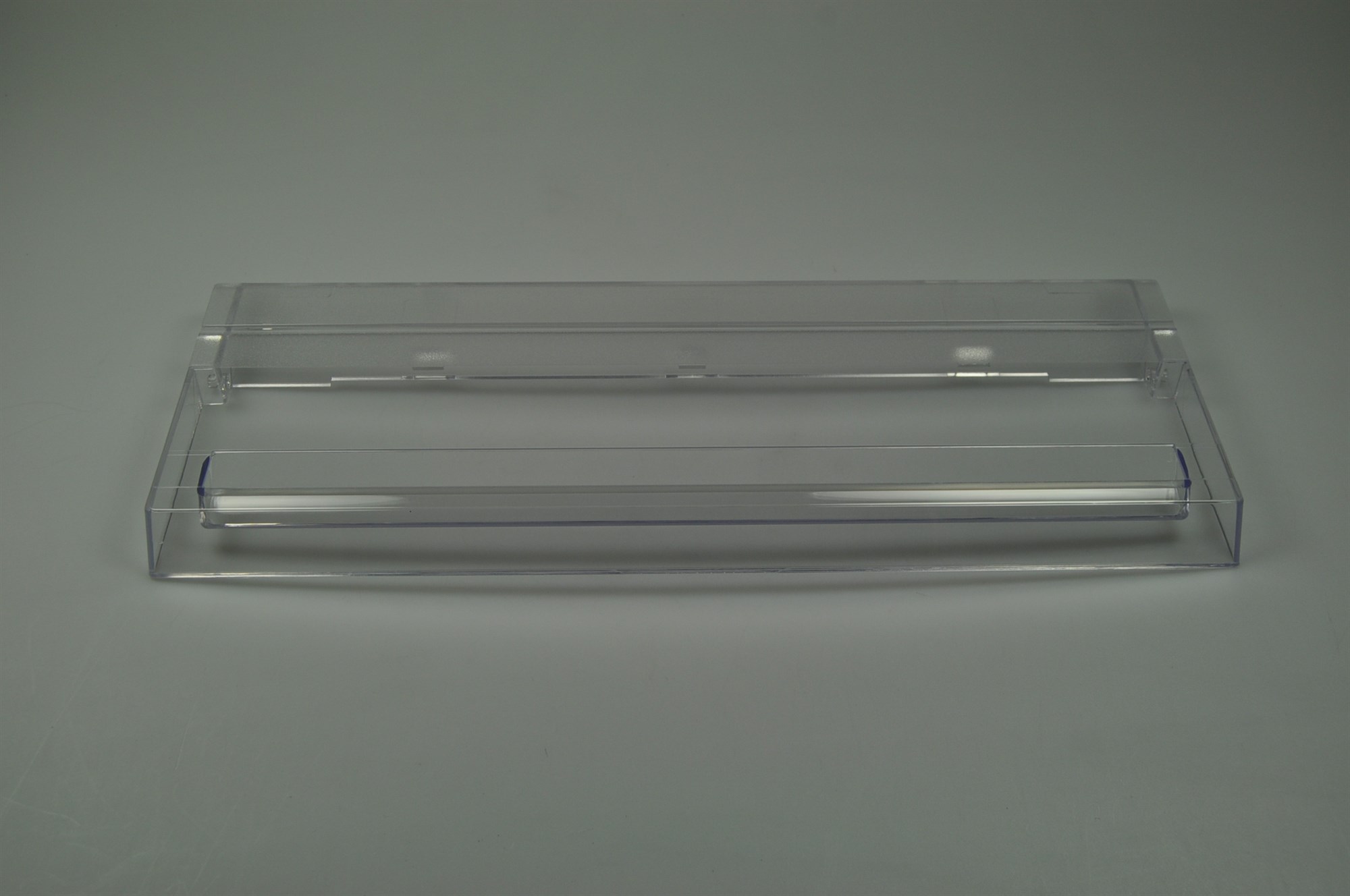 Freezer compartment flap, Whirlpool fridge & freezer (top)