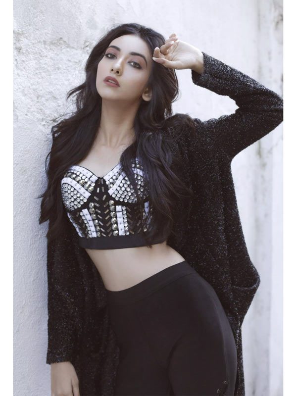 Best Modeling Agency in Pakistan Karachi Lahore Islamabad Spark