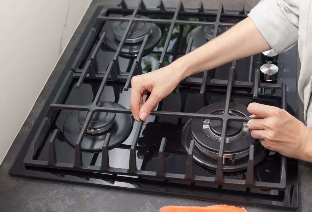 How To Clean Gas Stove Top Grates? Sparks Chef