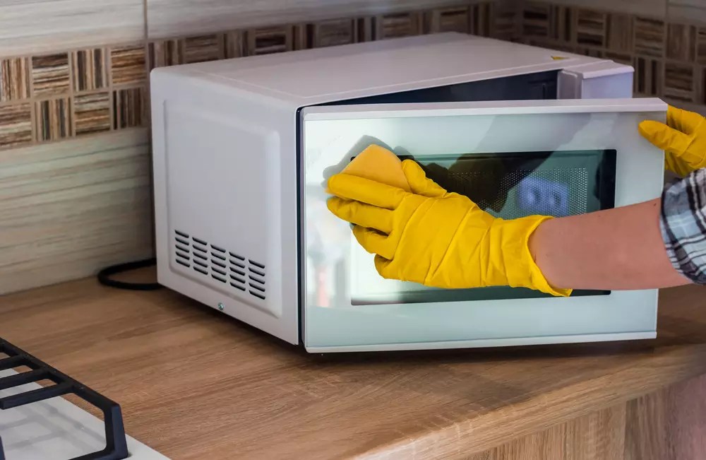 How to Clean Microwave with Vinegar? Sparks Chef