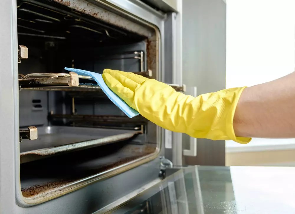 How to Clean Oven with Baking Soda? Sparks Chef