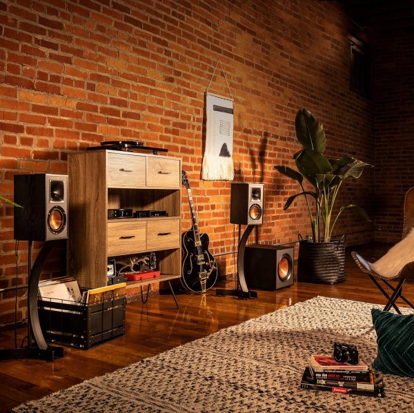 Klipsch Reference R51M Bookshelf Speaker Review and Specs