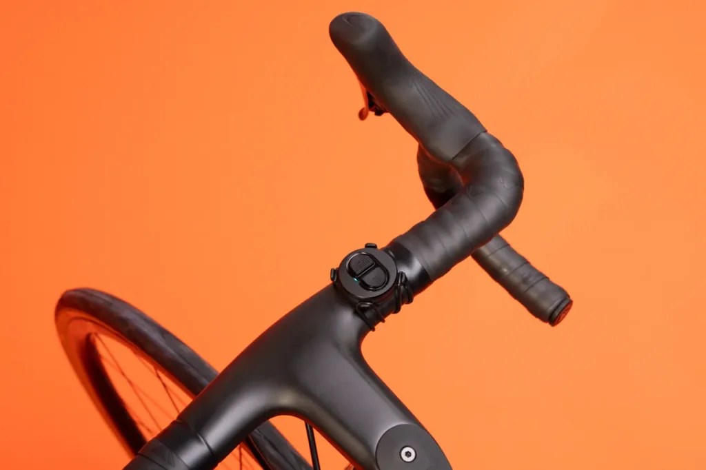 Review Zwift Hub One New virtual shifting with Cog + Click
