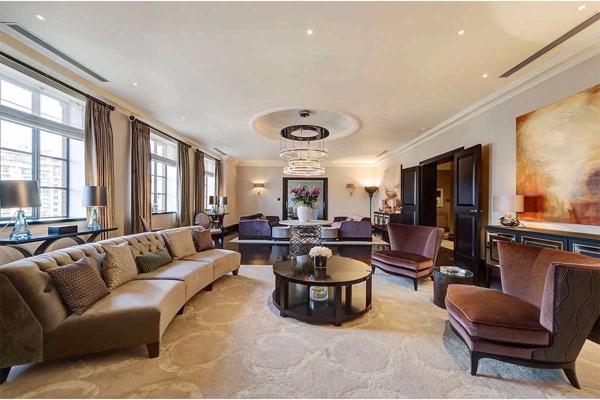 UHNW Harrods fan spends £18 m on apartment opposite store