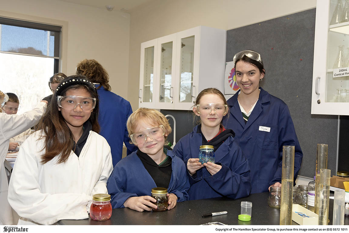 Kids teach kids during National Science Week