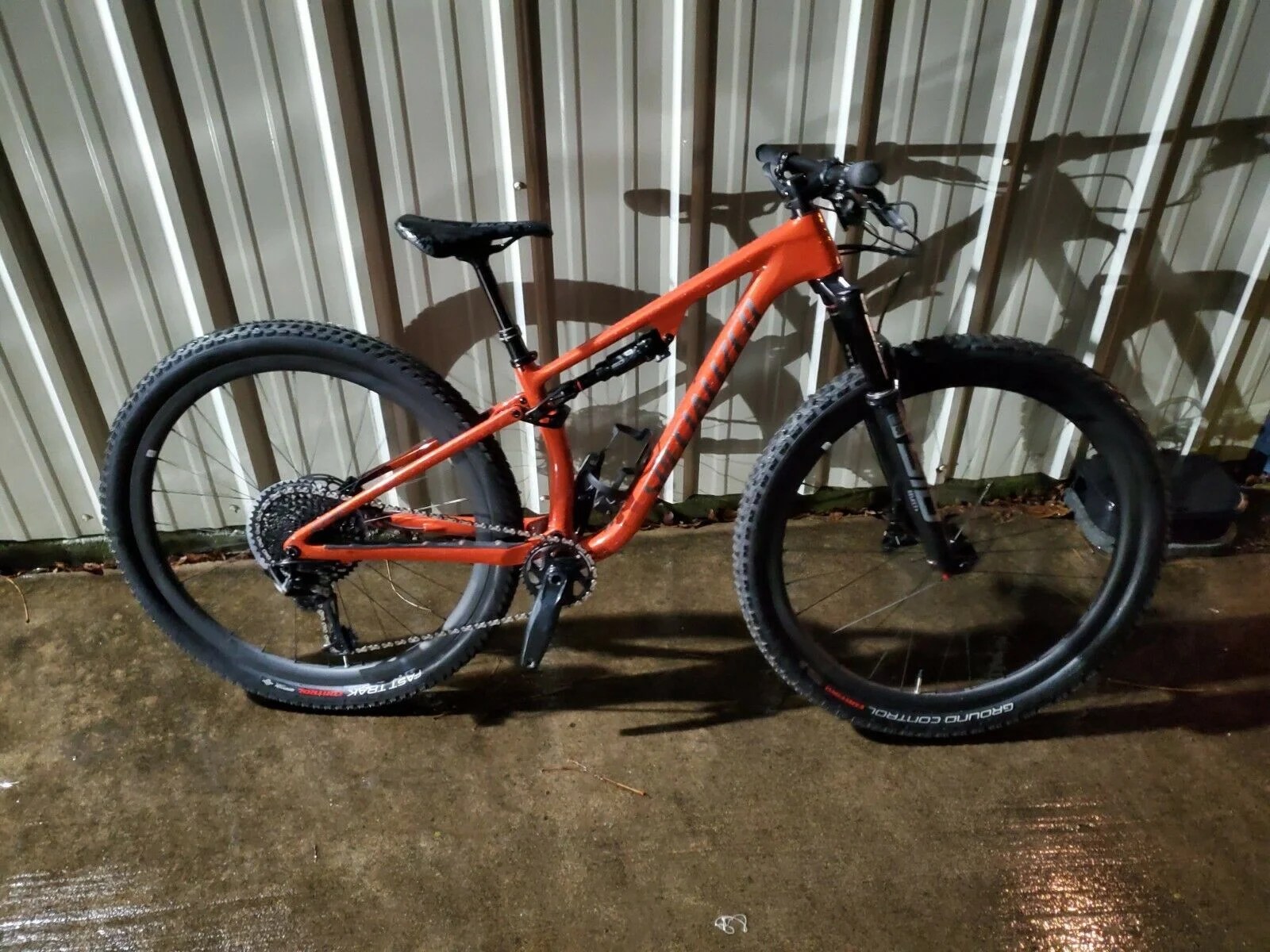 Specialized EPIC EVO EXPERT 2021 Mountain Bike. XS size SRAM