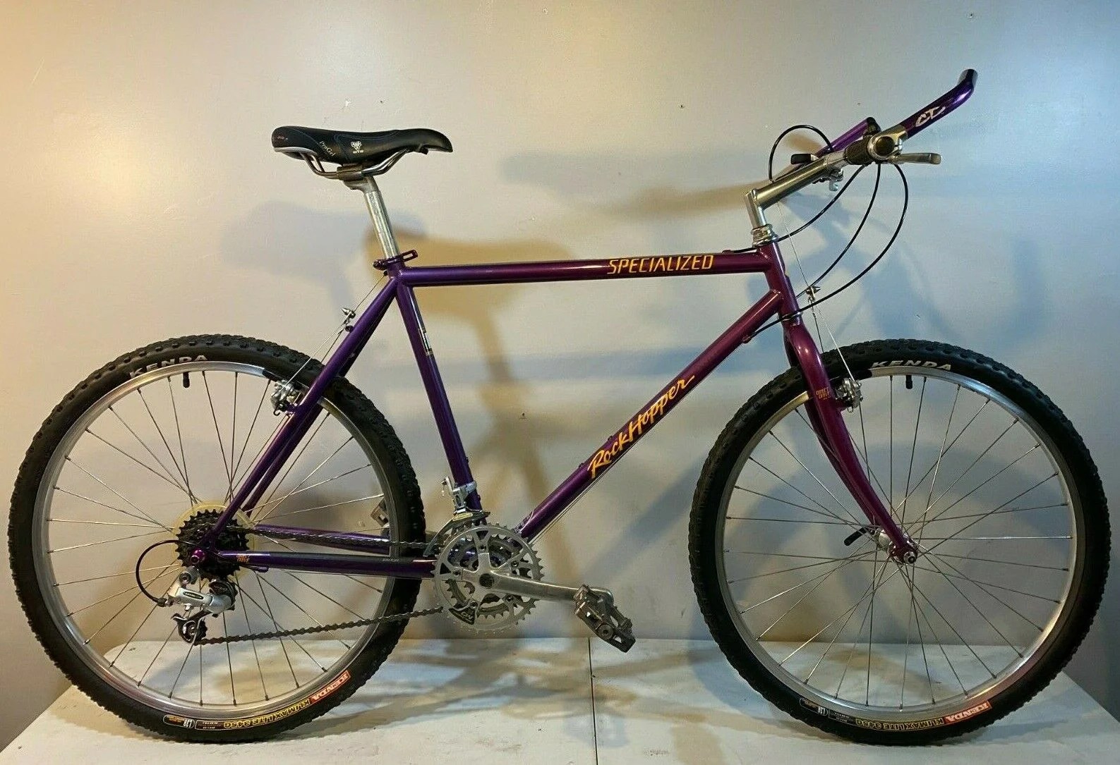 1993 Specialized Rockhopper Expert 26″ Mountain Bike, Suntour XC Expert