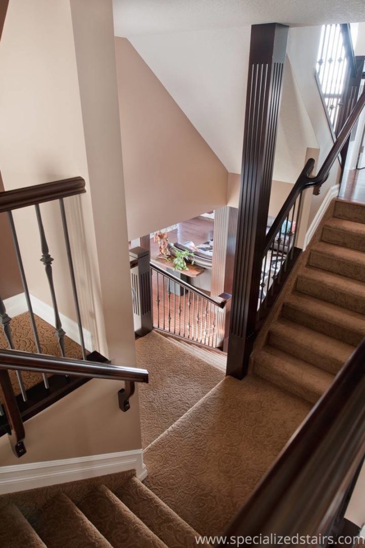 Feature Columns Specialized Stair & Rail
