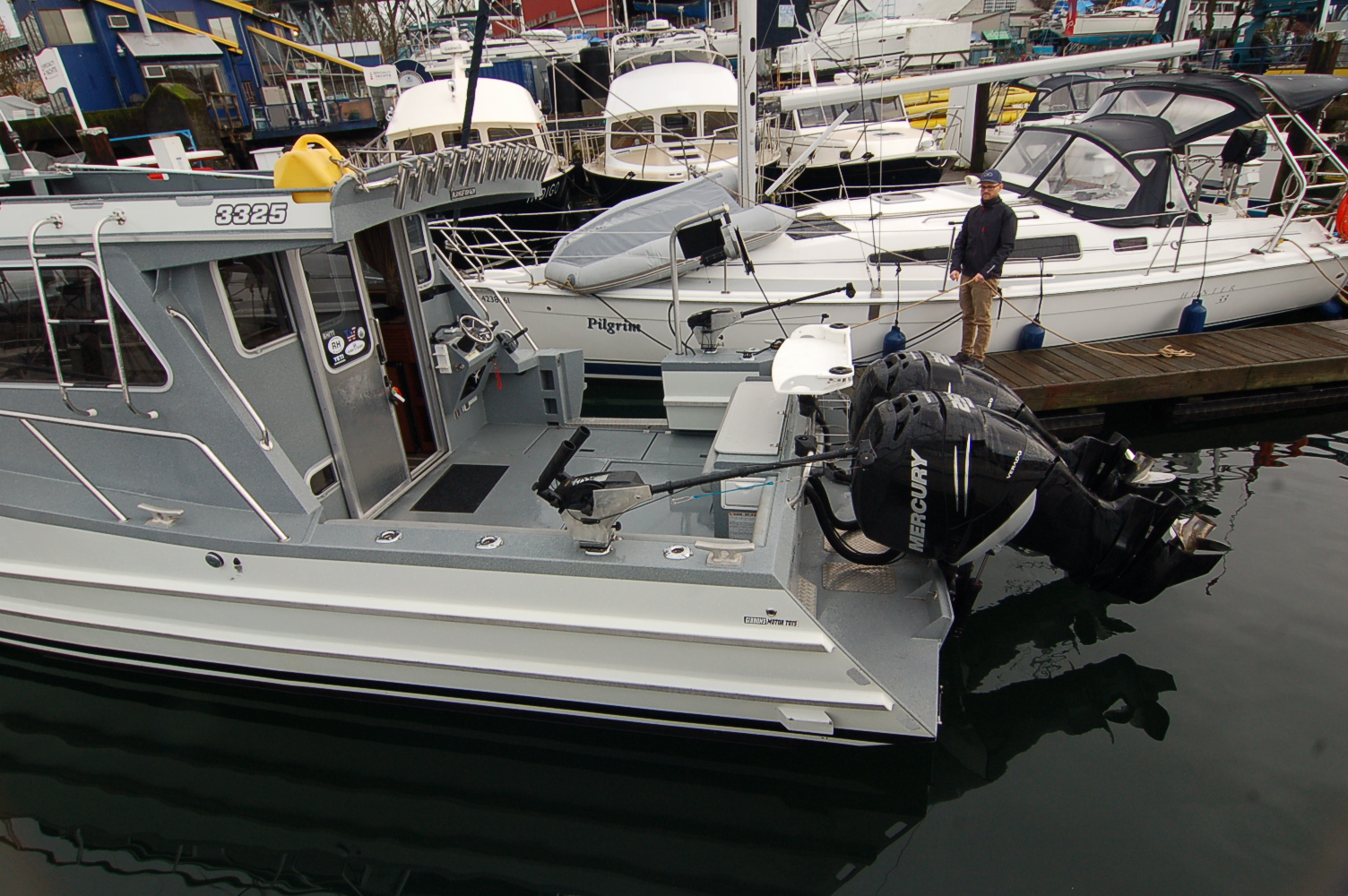 KingFisher 3325 SOLD Specialty Yachts