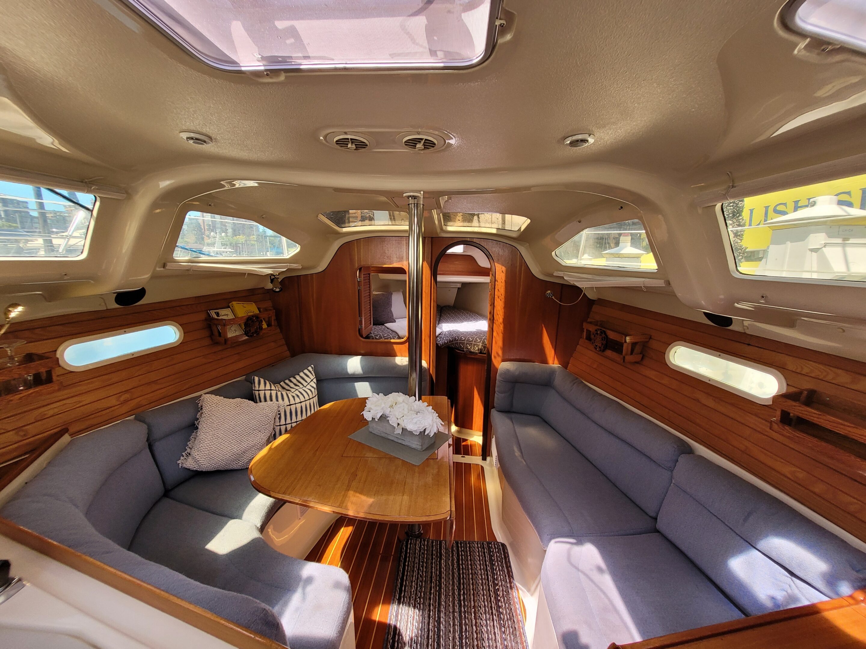 1995 Hunter 336 Specialty Yachts