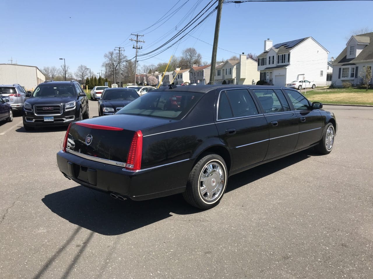 2010 CADILLAC SUPERIOR USED FUNERAL LIMOUSINE Specialty Hearse