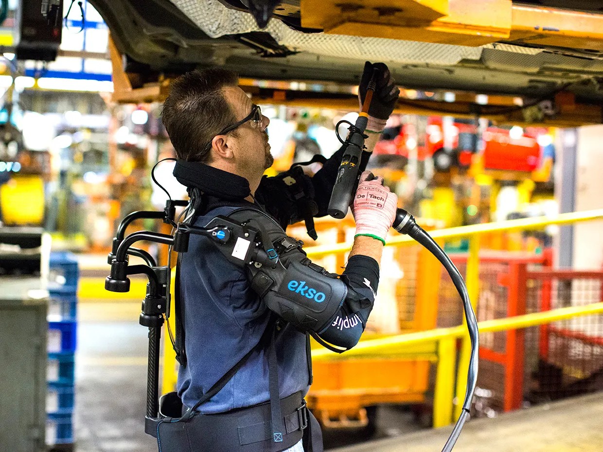 Ford Assembly Line Workers Try Out Exoskeleton Tech to Boost