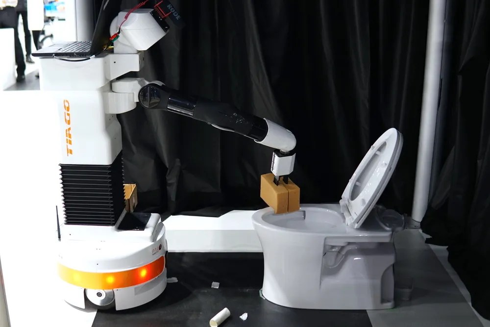 Robots Finally Learning to Clean the Bathroom