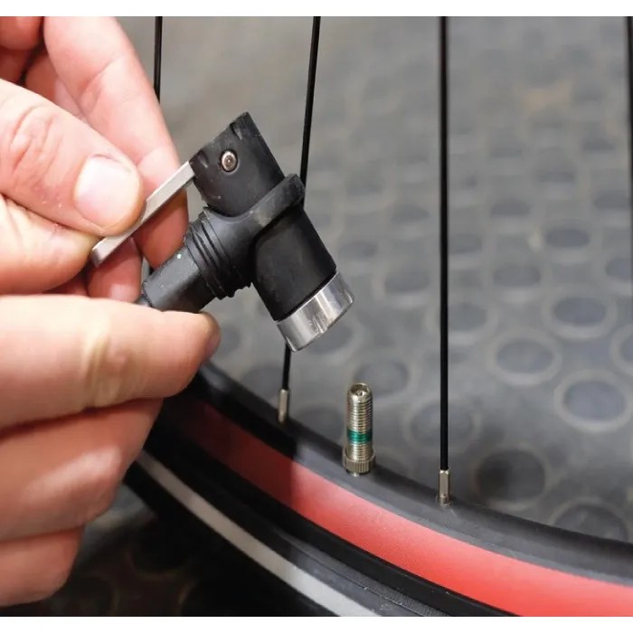 how to put air in bike tires speedspro