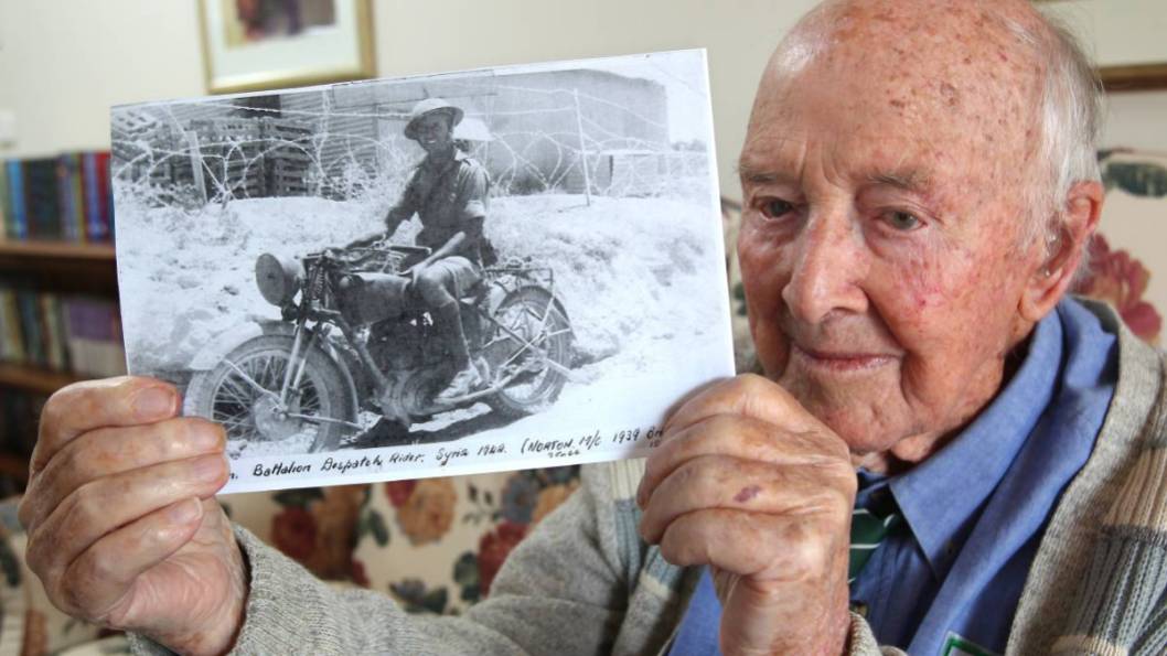 Remembrance Sunday 2015 Brown Dispatch Rider Speed Track Tales