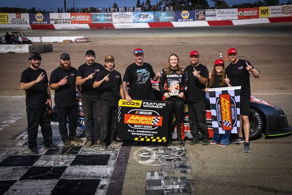 Kenna Mitchell Goes for Two in Roseville, Wins Pro and Super Late