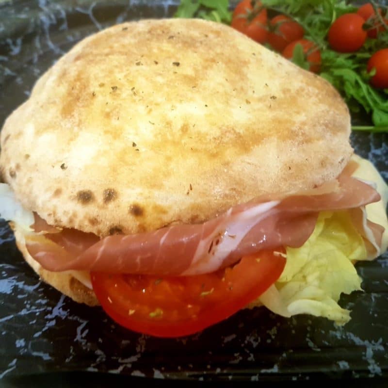 Focaccia al Prosciutto Crudo Speedy Pizza Lugano Massagno