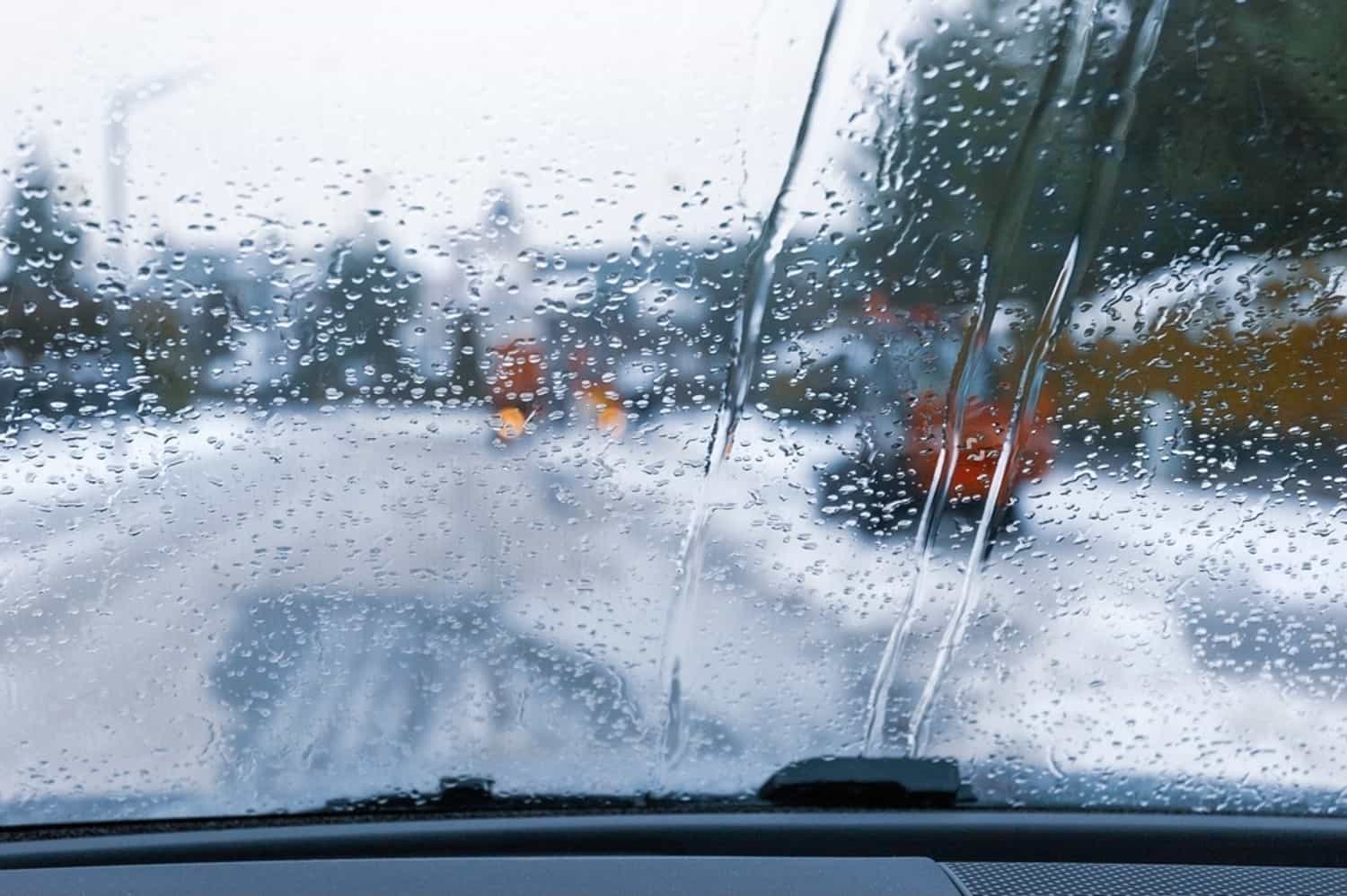 Why My Windshield Is Leaking? Speedy Windshield Repair