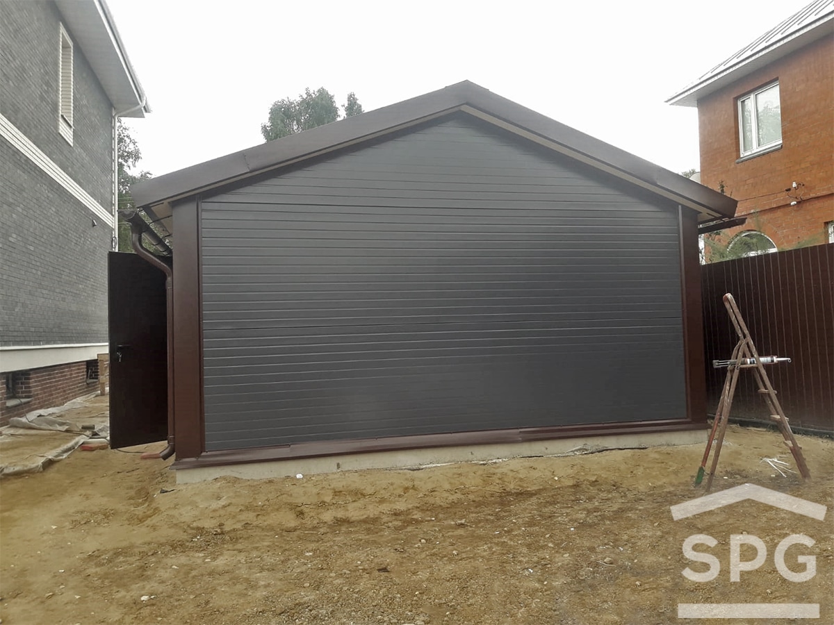Гараж на одну машину 5,5 х 10 м. (165) SPgarage Гаражи из сэндвич