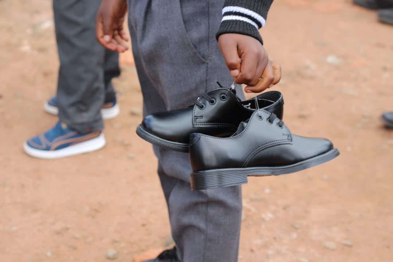 INFLUENCERS, TOGETHER WITH UBER EATS, DONATE SCHOOL SHOES Spice4Life