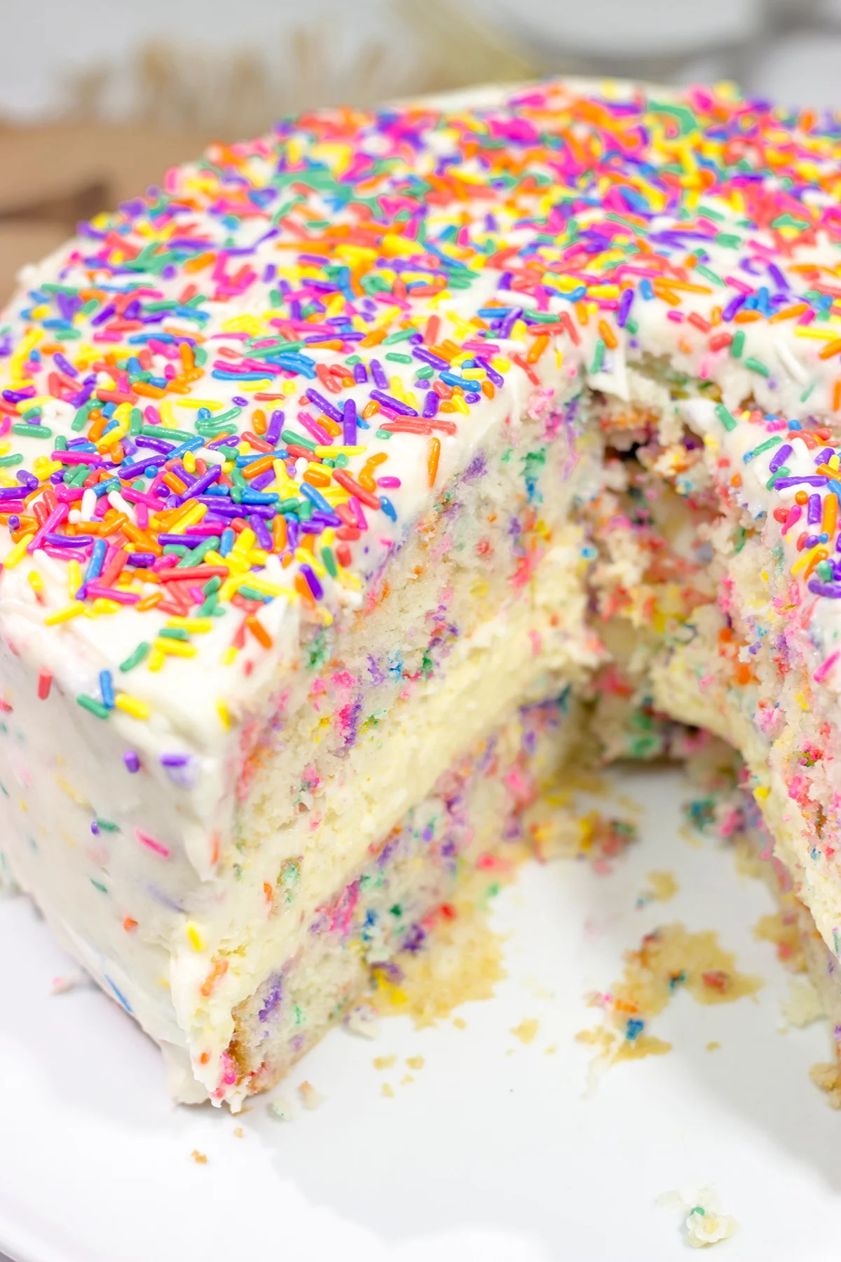 Funfetti Cheesecake Cake Fun dessert idea for any occasion!