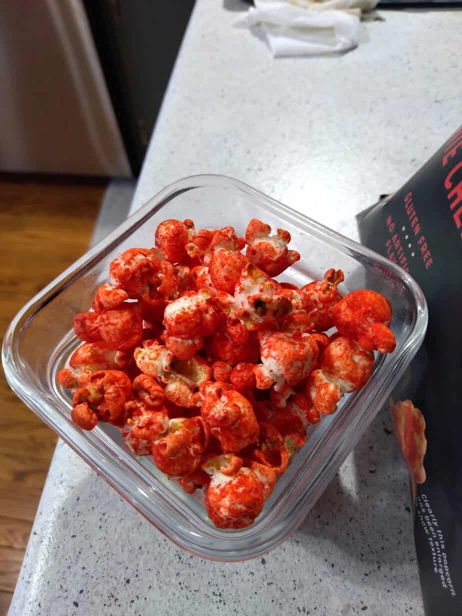 Review SmartFood Flamin' Hot White Cheddar Popcorn Spicy Exchange
