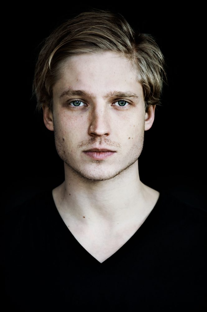 ANTON RUBTSOV (© Jeanne Degraa) SPIELKIND(03)
