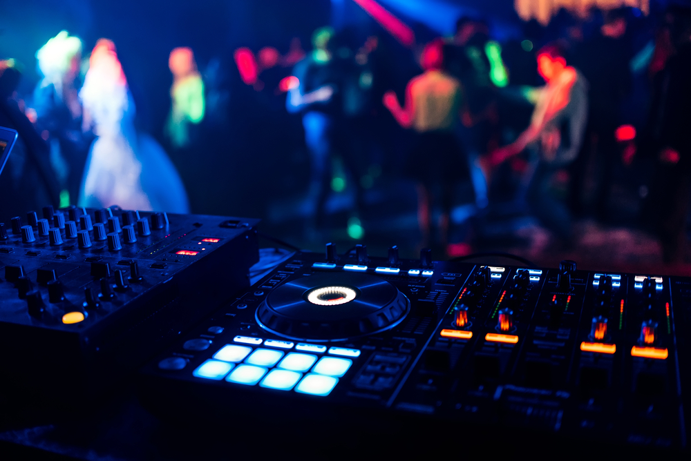 Best DJ Controller For Beginners