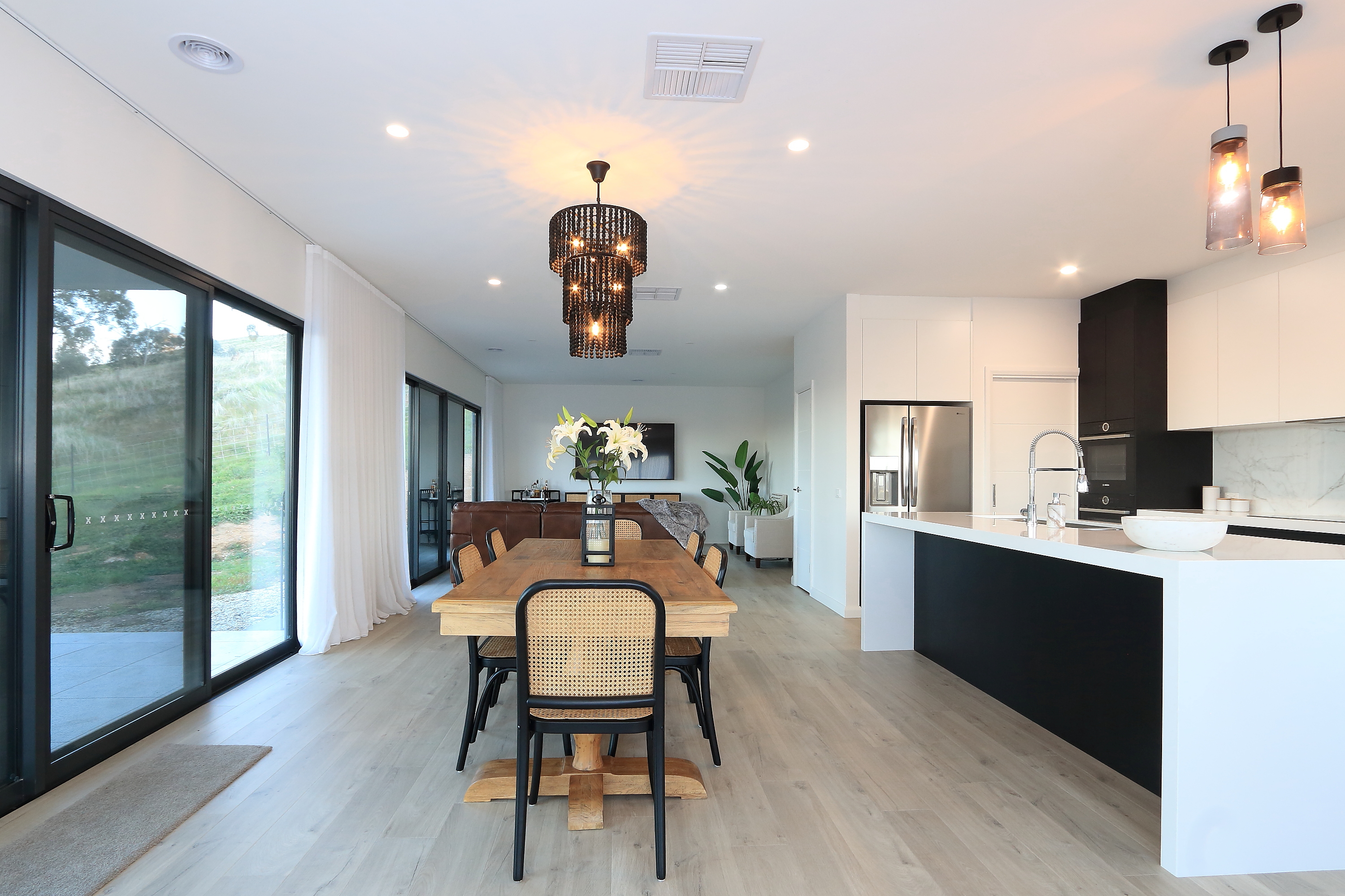 Dining LS