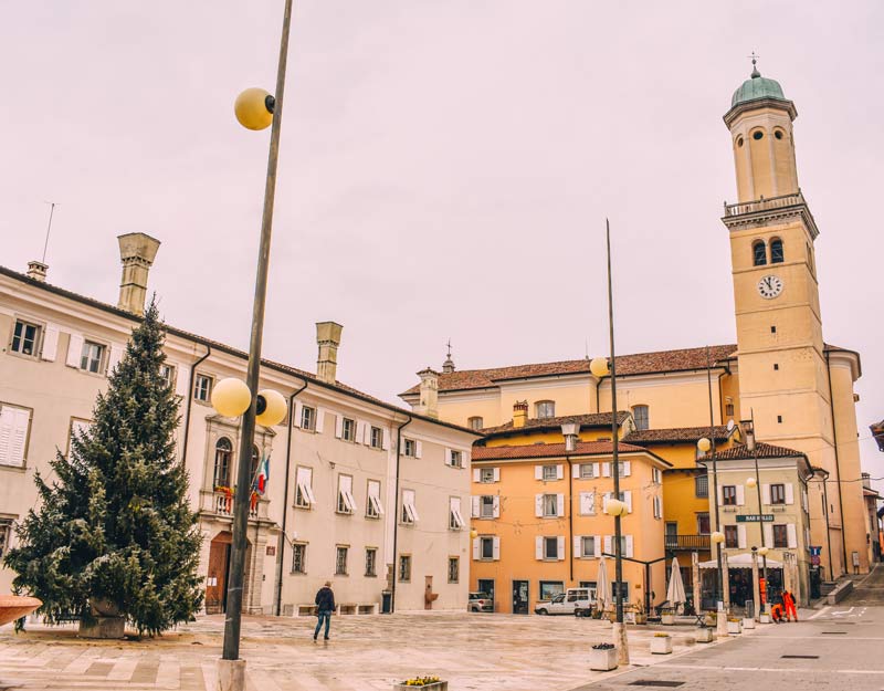 Alla scoperta del Friuli Venezia Giulia Cormòns Spinning The Globe