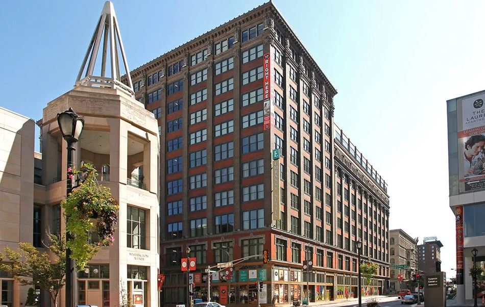 Laurel Apartments and Embassy Suites Spinnaker Real Estate Partners