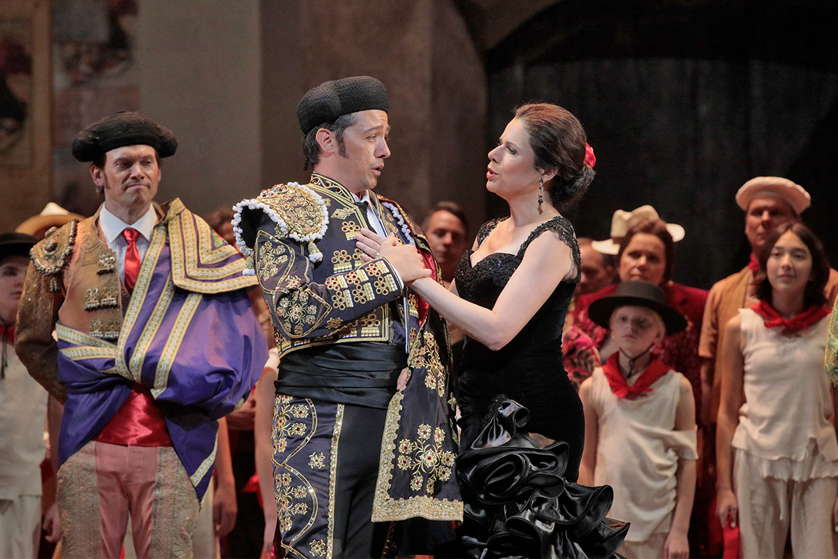 Review of LA Opera’s Carmen Spectacular Pillar of Opera Splash