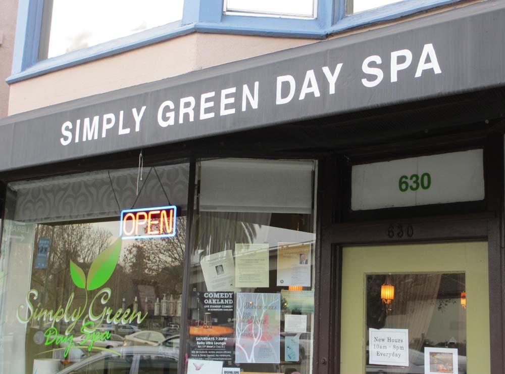 Grand Avenue West of 580 November 2013 Splash Pad Park