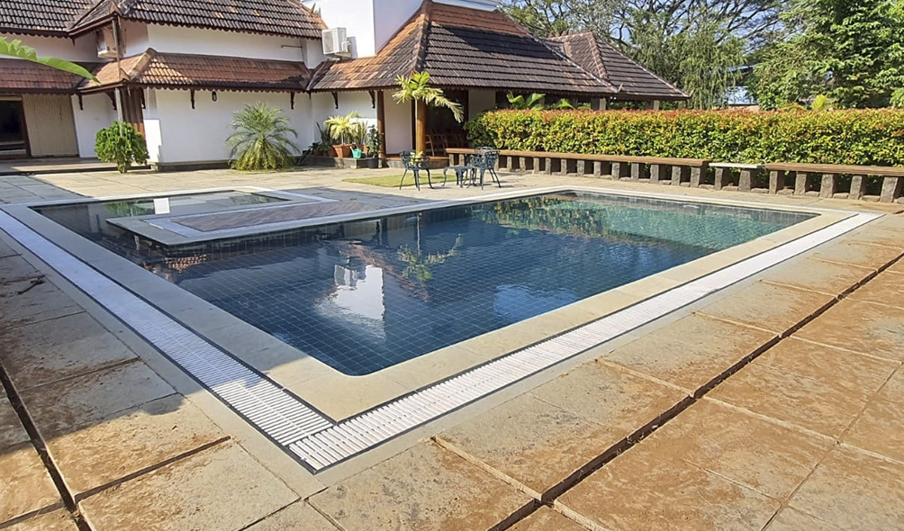 Swimming Pool Contractors in Calicut, Wayanad Call Now +91 9562711368