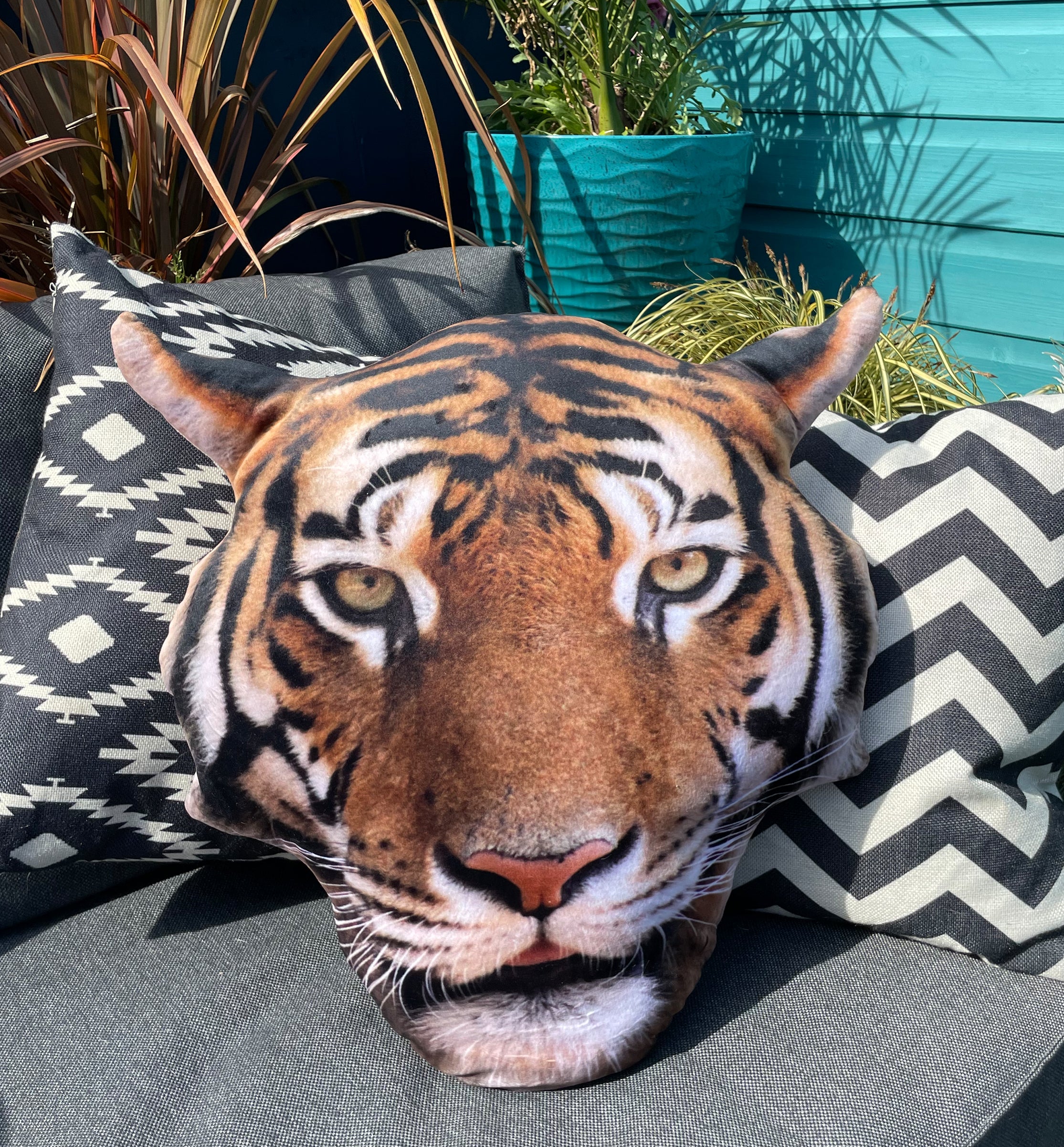 Tiger Cushion