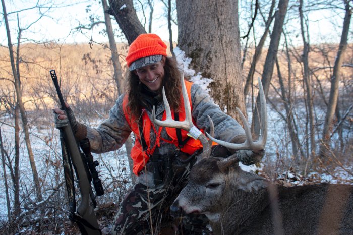 Zach Ferenbaugh - The Hunting Public | The Whitetail Distraction Podcast