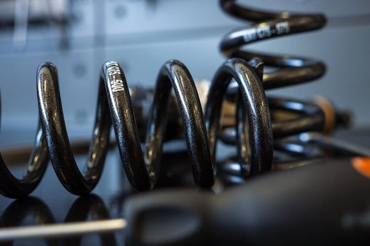 NEW EXT SUPERLIGHT V2 SPRINGS Spoke Magazine