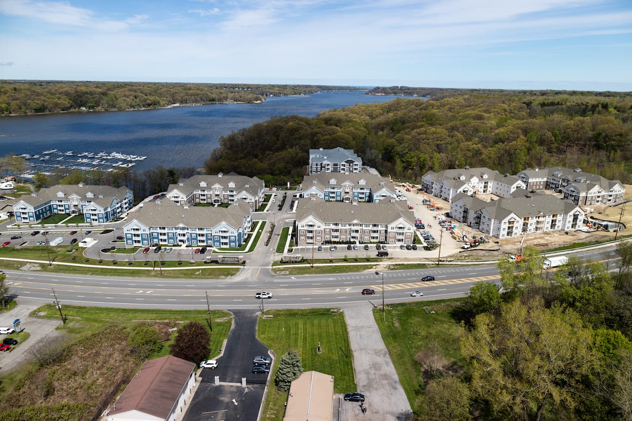 Waters Edge Apartments Spoleta Construction