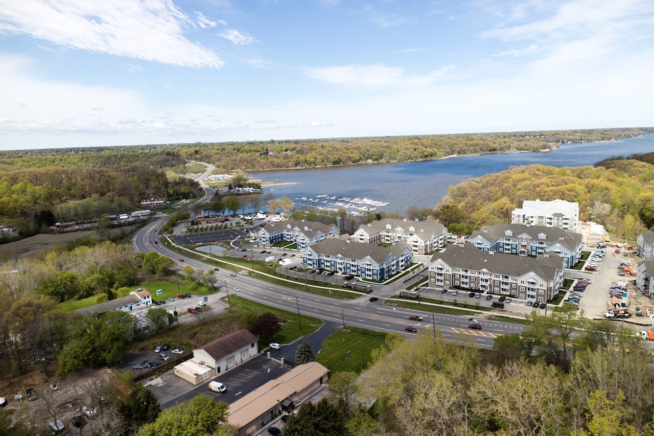 Waters Edge Apartments Spoleta Construction