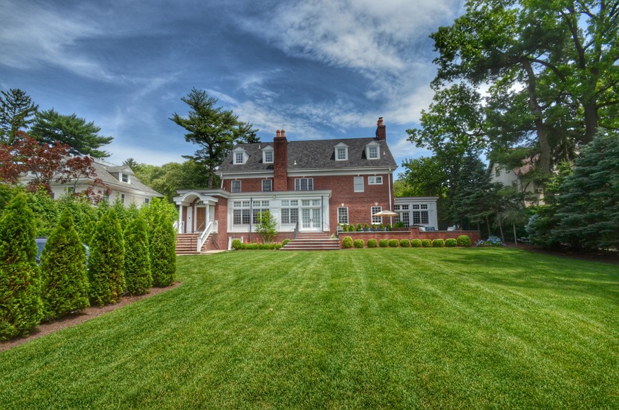Expansive Raised Terrace, Glen Ridge, NJ Sponzilli Landscape Group